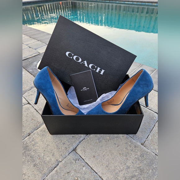 Coach Shoes - Coach 8.5B Blue Suede